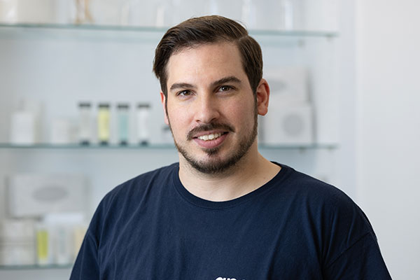 Eric Neron Warehouse Supervisor, Global Paper & Plastics